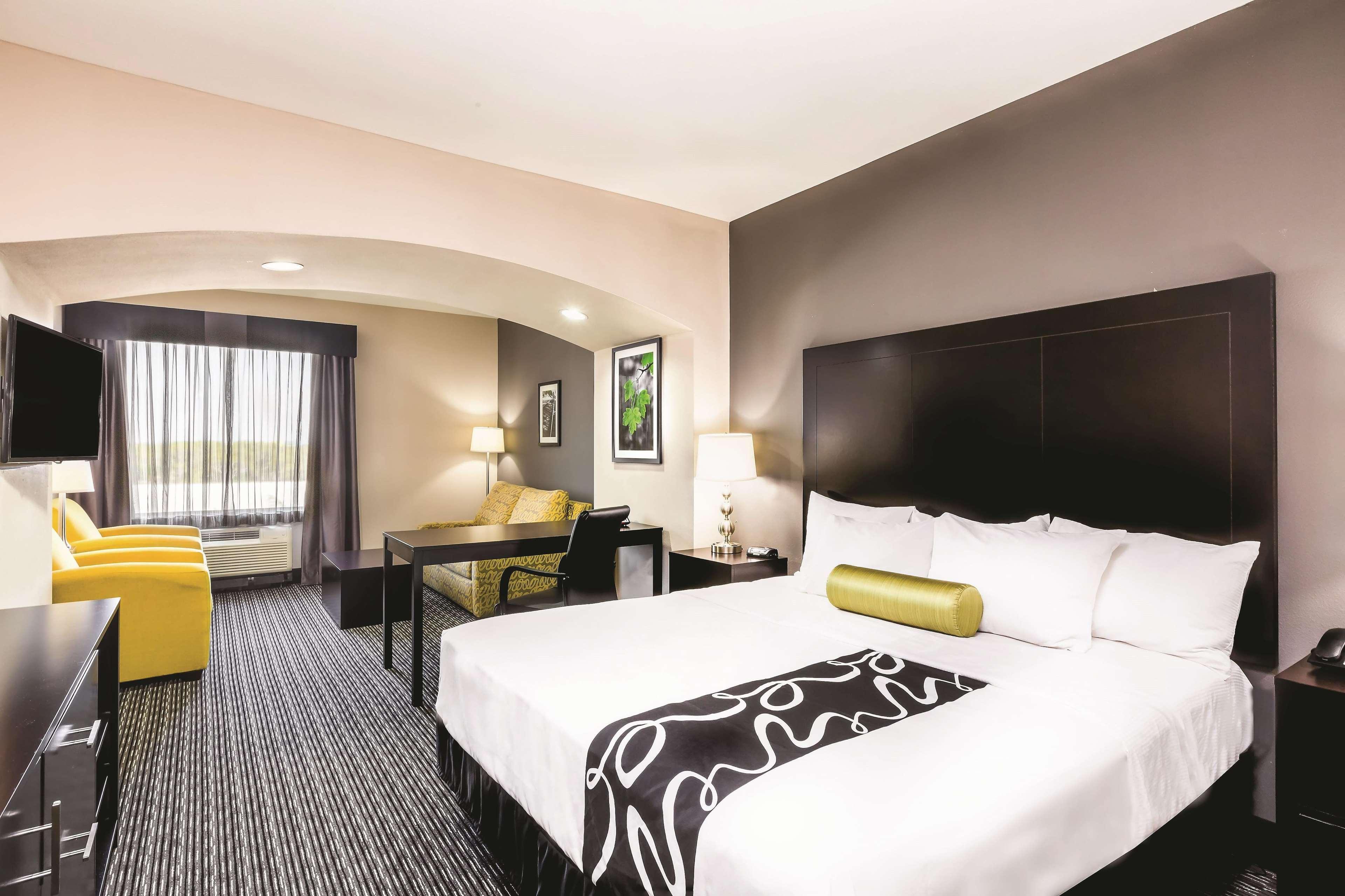 La Quinta By Wyndham Rockport - Fulton Hotel Exterior photo