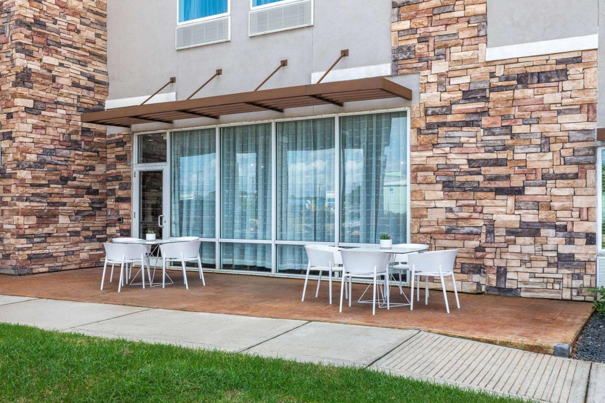 La Quinta By Wyndham Rockport - Fulton Hotel Exterior photo
